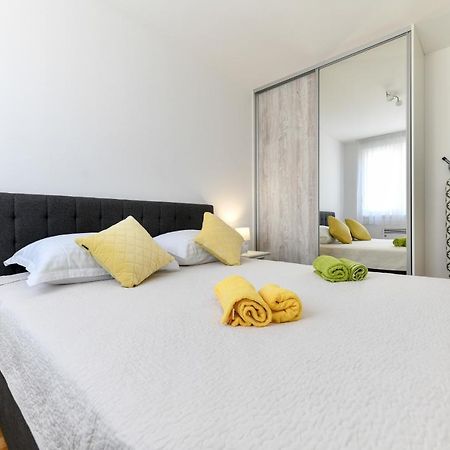 Modern Apartment For 2025' Vacation In Zadar Eksteriør bilde