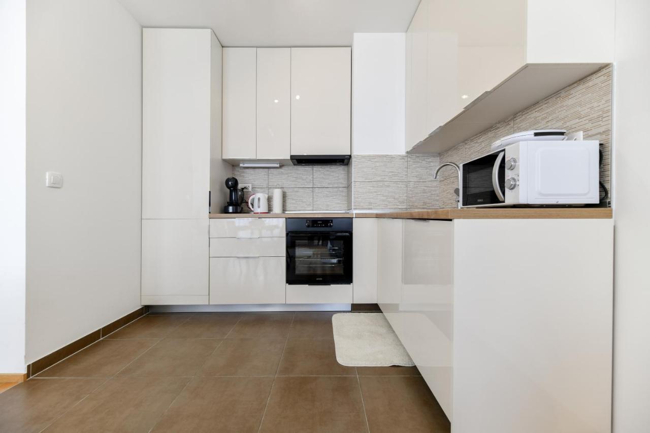 Modern Apartment For 2025' Vacation In Zadar Eksteriør bilde