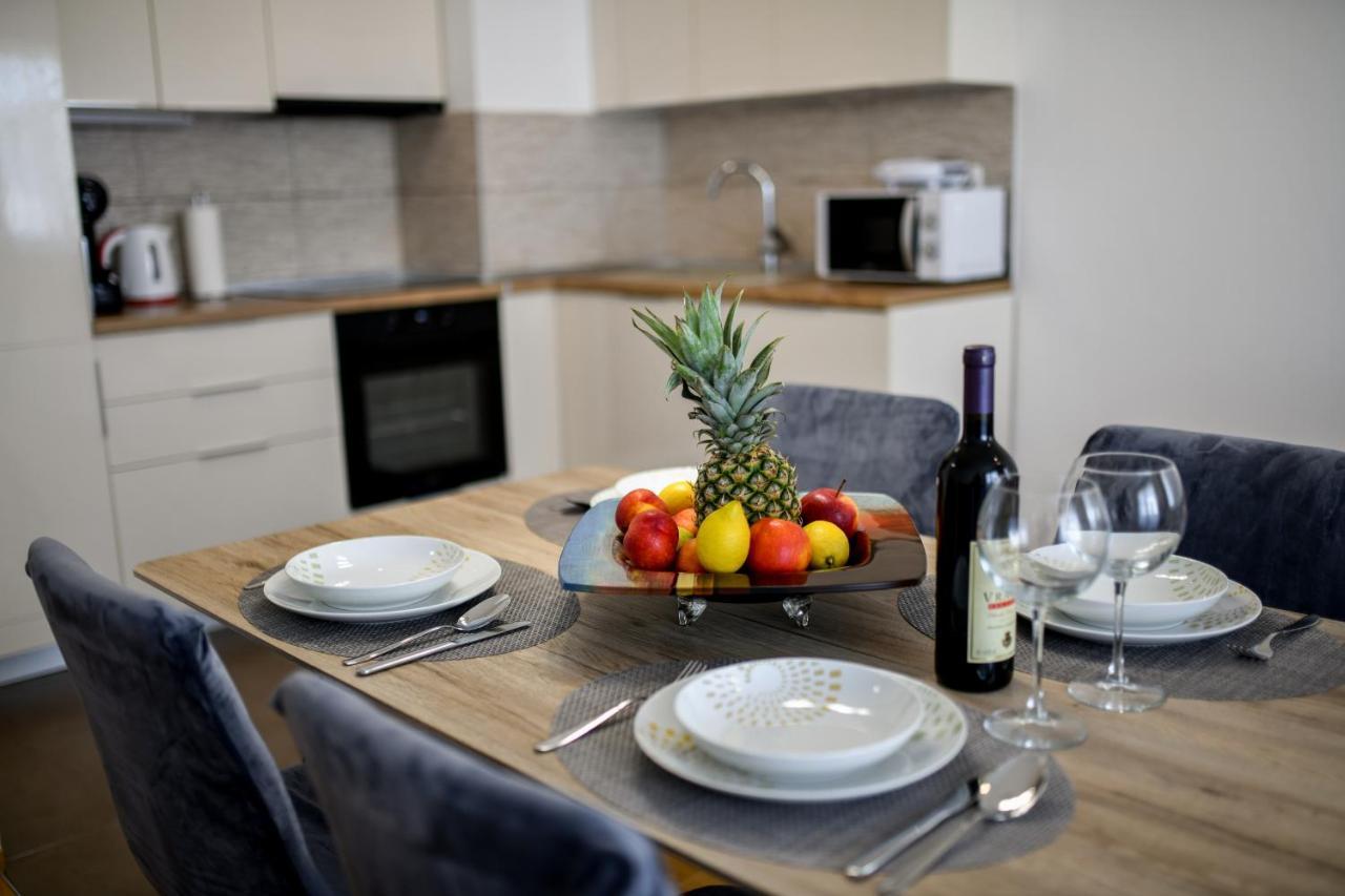 Modern Apartment For 2025' Vacation In Zadar Eksteriør bilde