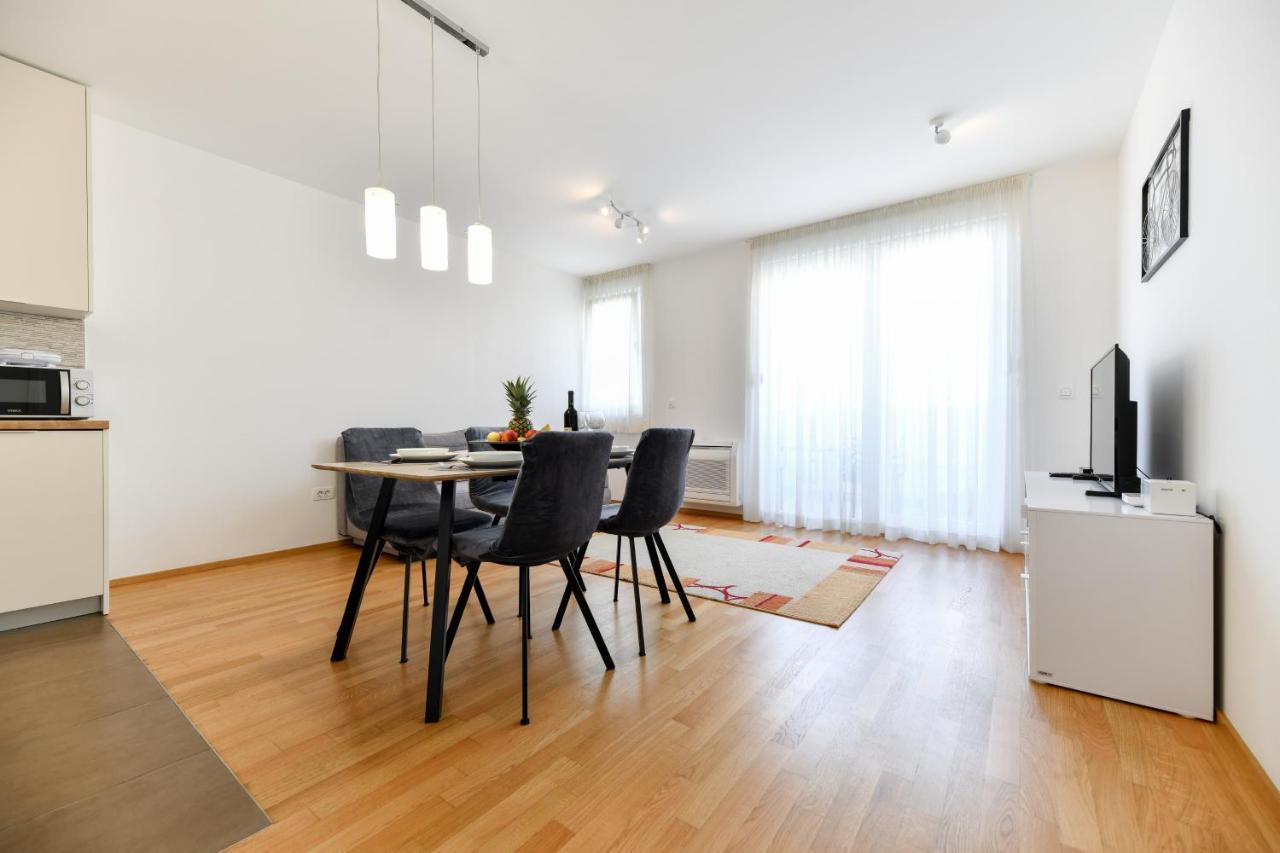 Modern Apartment For 2025' Vacation In Zadar Eksteriør bilde